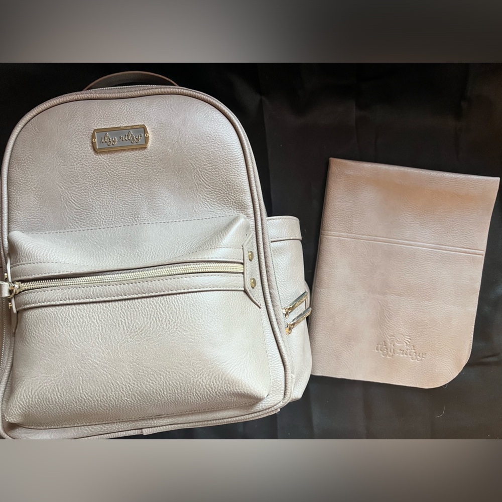 Itzy Ritzy Mini Diaper Bag and Changing Mat